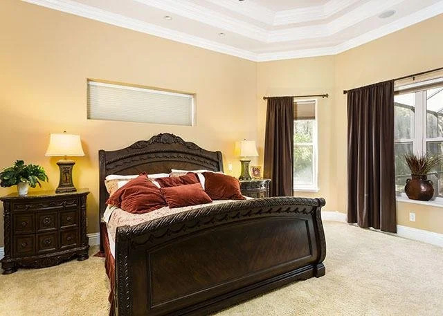 Versailles by the Sea 8 Br home by RedAwning