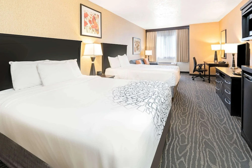 Crystal Inn Hotel & Suites - Logan