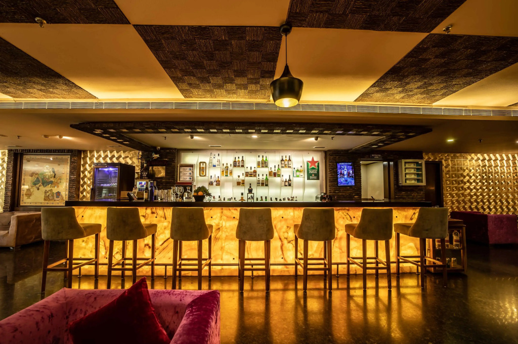 Golden Hotel