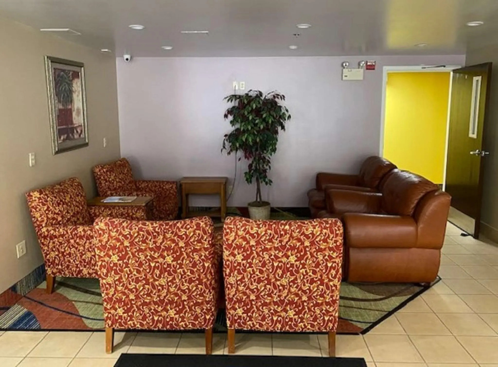 All Seasons Inn & Suites Smithfield Providence