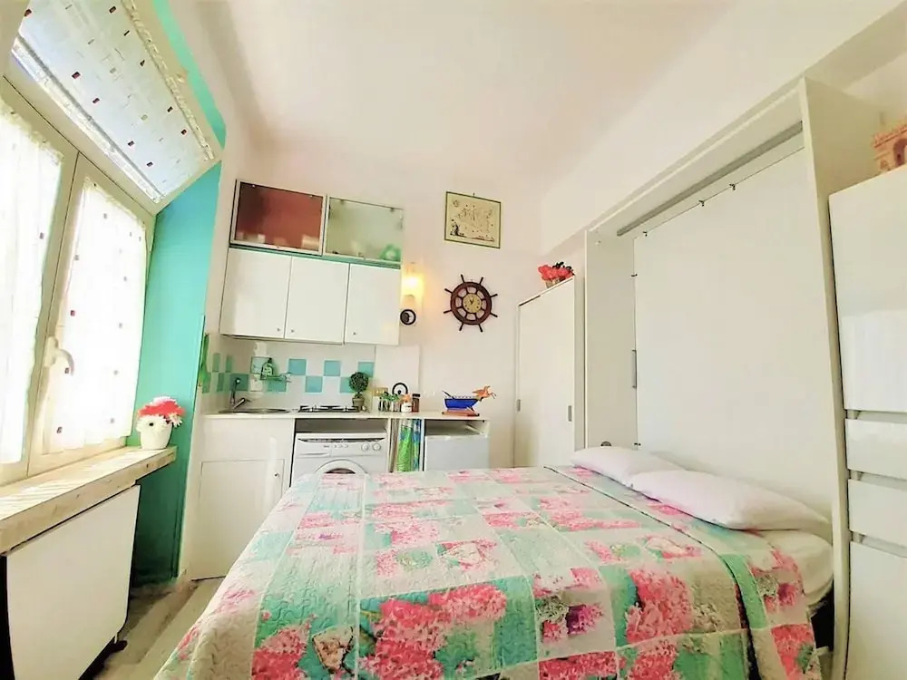 Amalfi Coast Seaside Tiny House x Solo Traveler