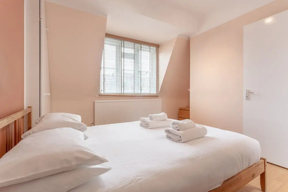 Spacious 3 Bedroom Flat in Covent Garden