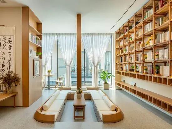 Shanshui Garden Hotel (Zhaoping Government Affairs Center)