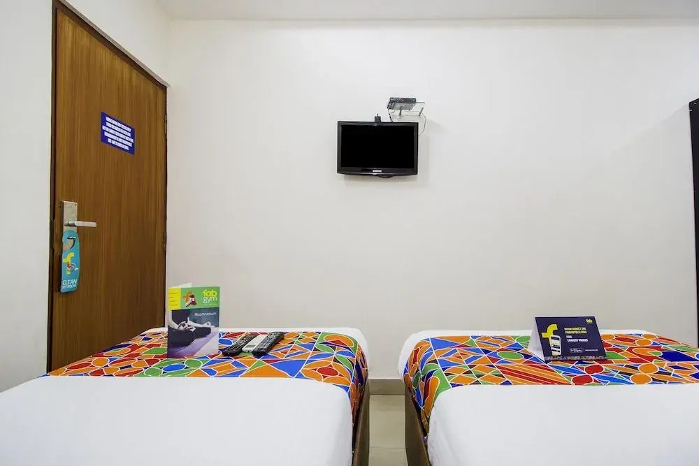 FabHotel 4 Seasons Silk Board