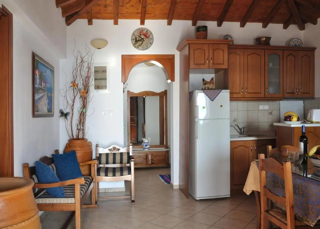 Anatoli Villa
