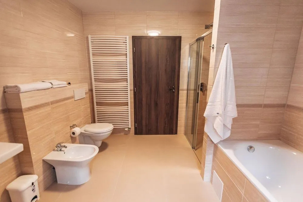 Star Hotel