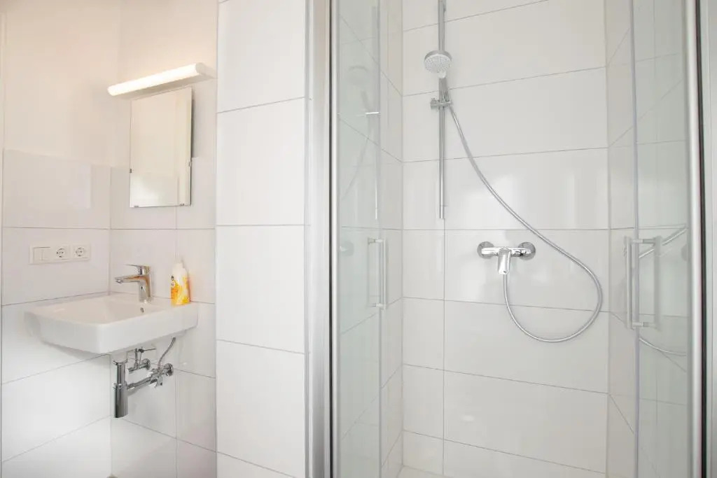 T&K Apartments - Studio Apartments - 22 min MESSE DUS & Airport DUS