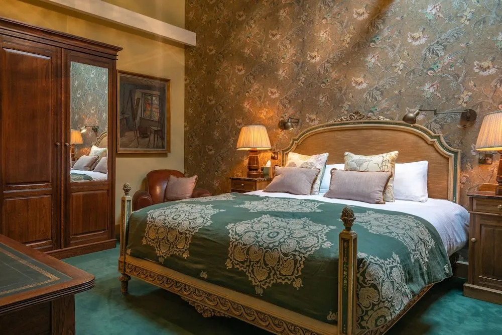 Albero Bedrooms