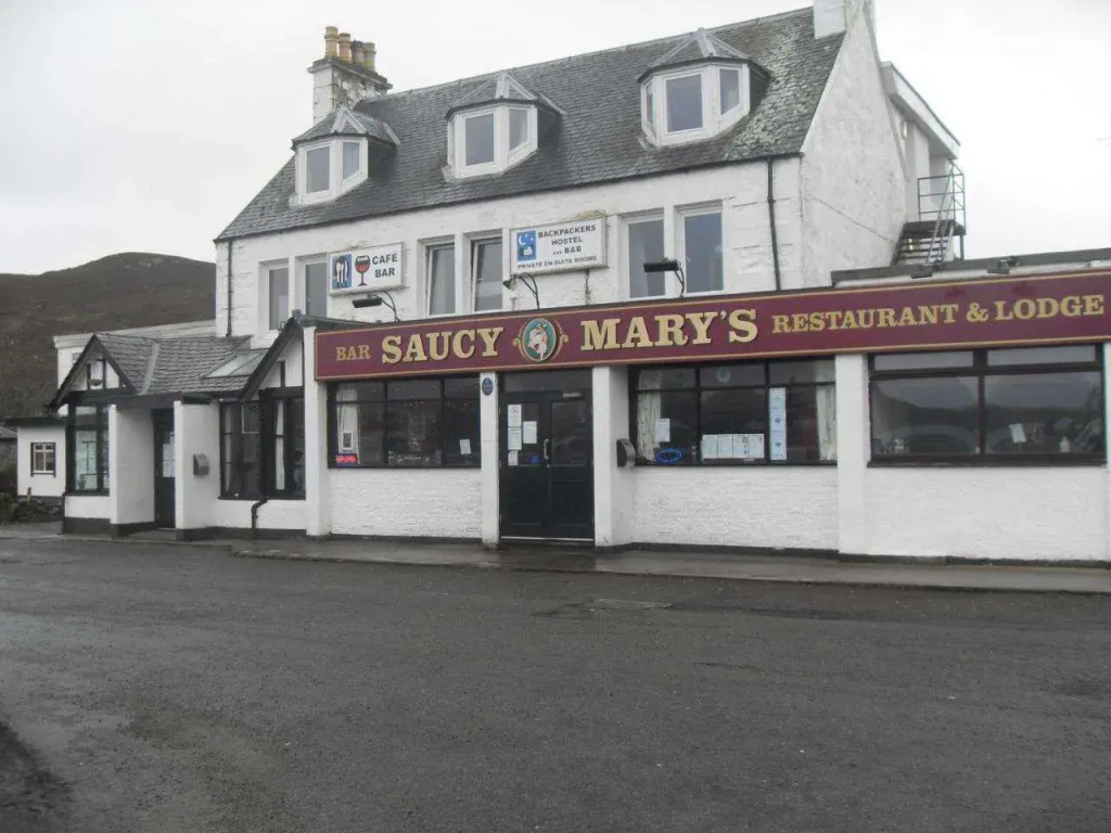 Saucy Marys Private Rooms & Hostel