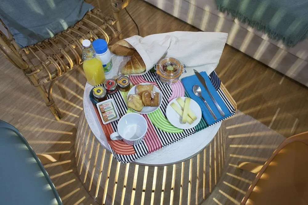 Appart Hotel Eugenie