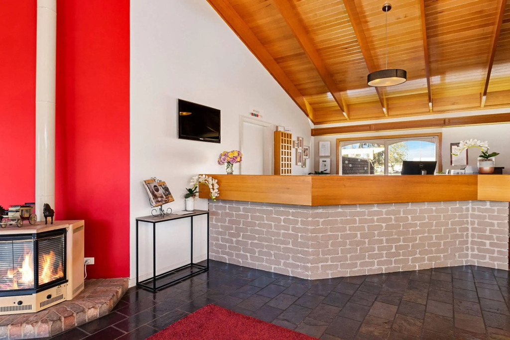 Quality Inn Carriage House