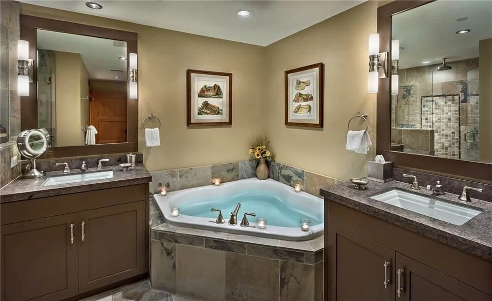 Zirkel Mountain 419 4 BedroomCondo By Moving Mountains