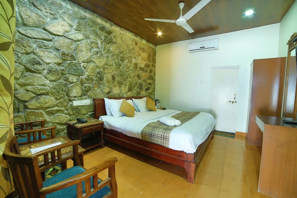 OYO 6549 Hotel Gorbandh