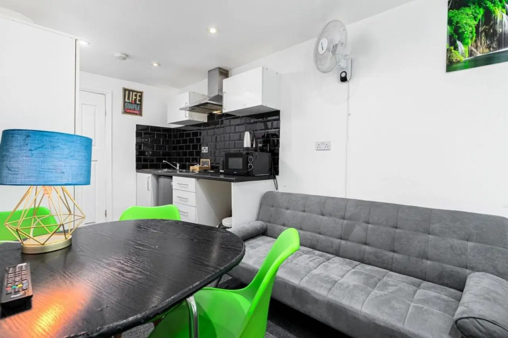 Whitechapel Grand