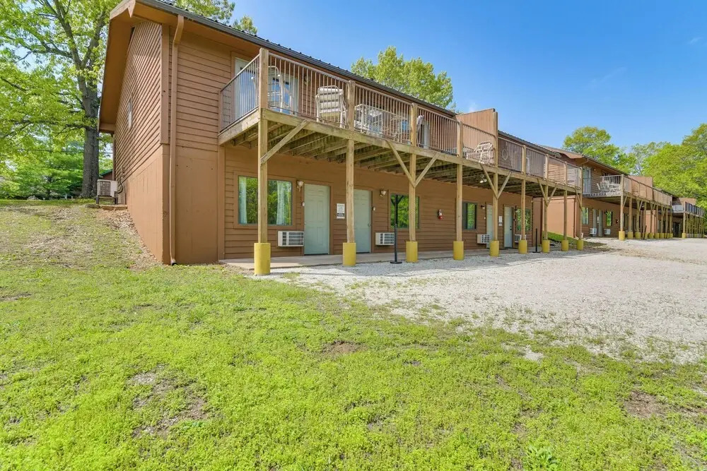 Cozy Branson Townhome 1 Mi to Silver Dollar City!