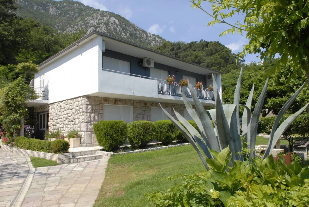 Apartments Ivanović