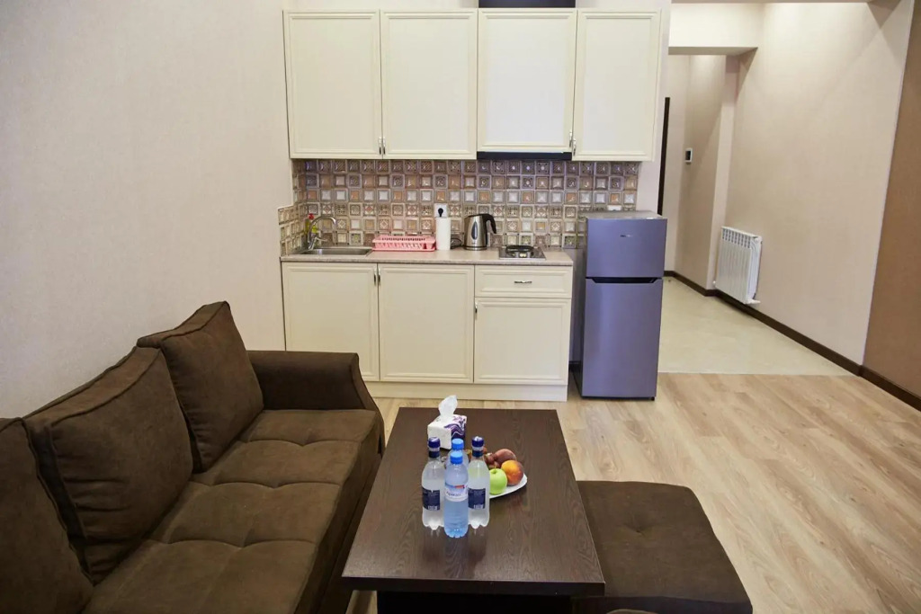 Residence North Avenue Teryan 8. 14 2