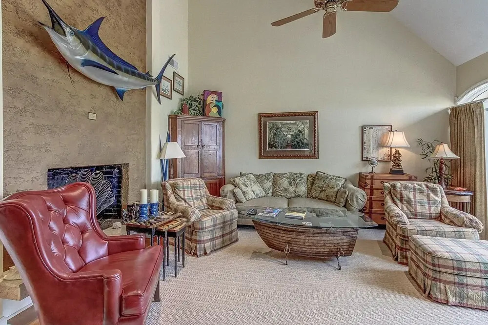 17 Mizzenmast Court