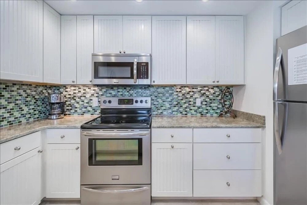 Sea Oats 321 2 Bedroom Condo by RedAwning