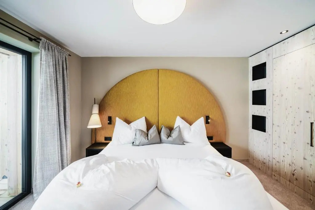 MONS suites wine passion