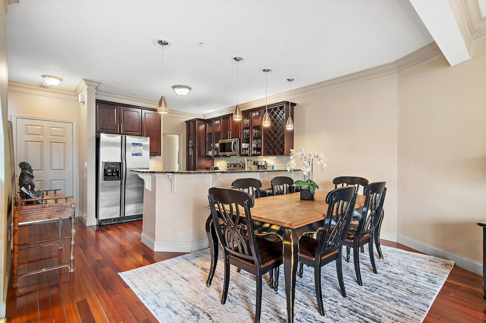 Beach Pointe 301