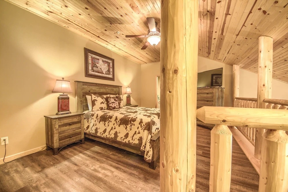Old Mills Resort OM A8 3 Bedroom Condo by RedAwning
