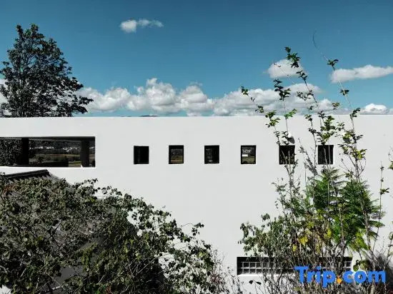 Shaxi Village Side · HVILLA Farm Holiday Inn (Dali Jianchuan Shaxi Ancient Town Store)