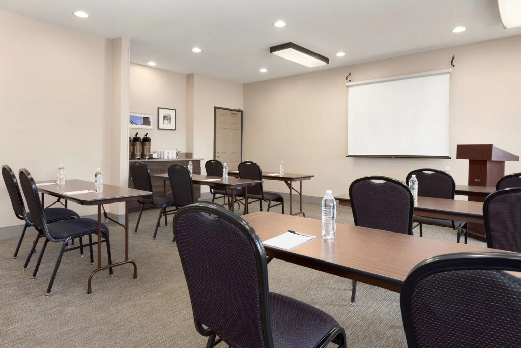 Country Inn & Suites by Radisson, Romeoville - Bolingbrook
