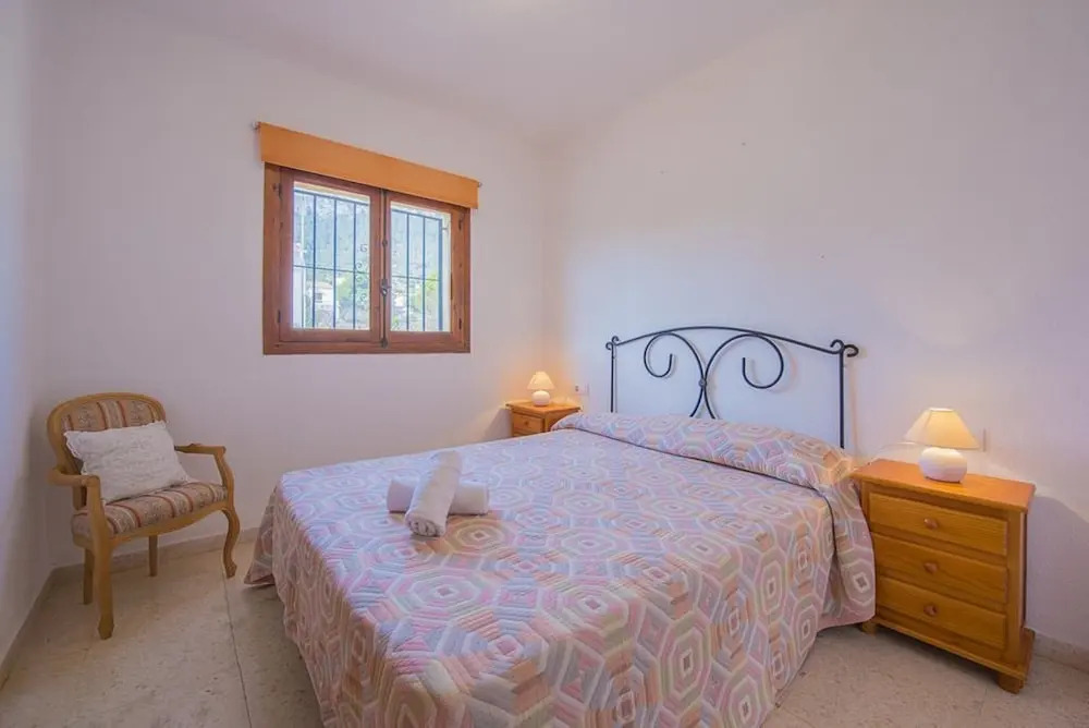 Villa - 4 Bedrooms with Pool and WiFi - 106405