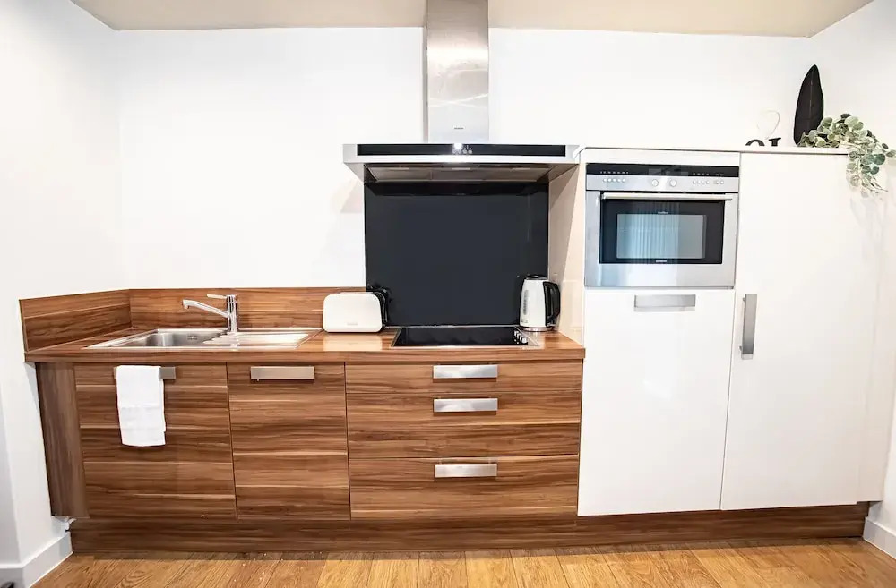 IQuarter Apartment