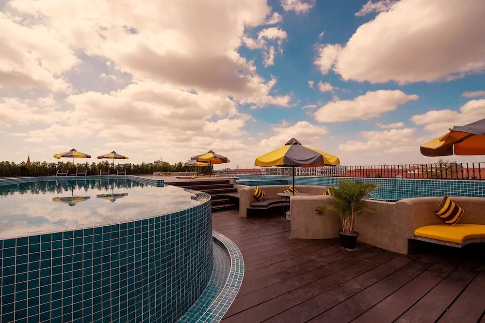 The Twizt Hotel