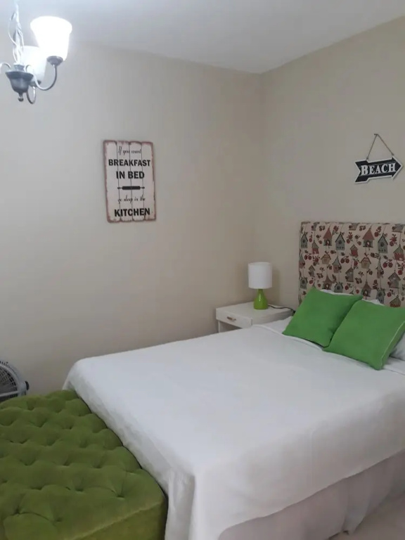 Golden Beach 1 Bedroom Apartments