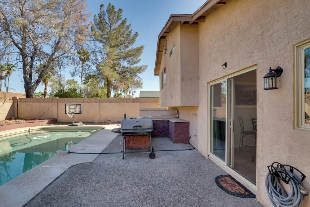 Pool, Game Room! Golfer's Paradise in Mesa