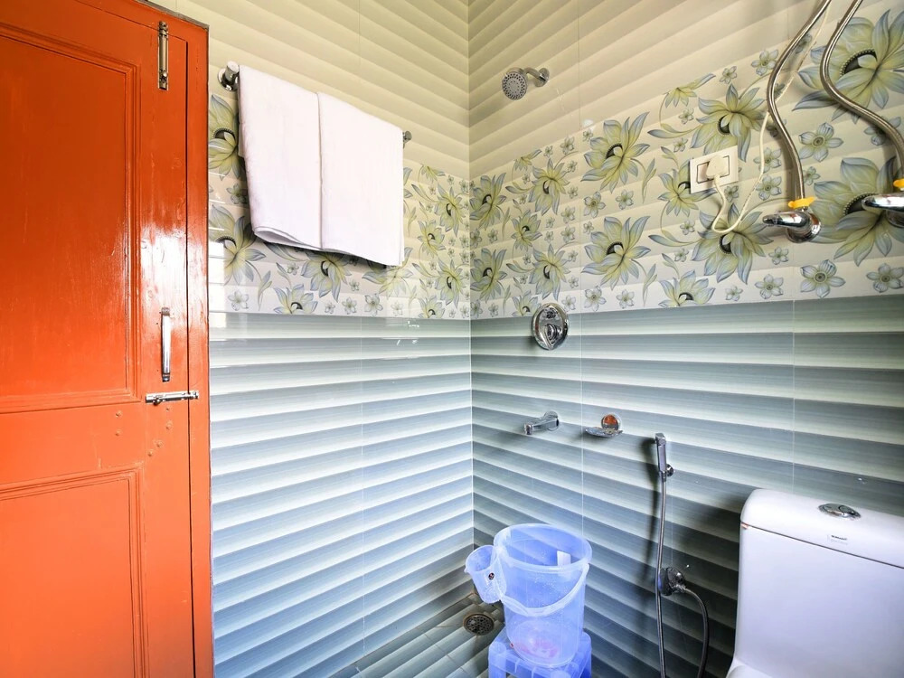 OYO 14583 Home Mountain View 2BHK Shanag