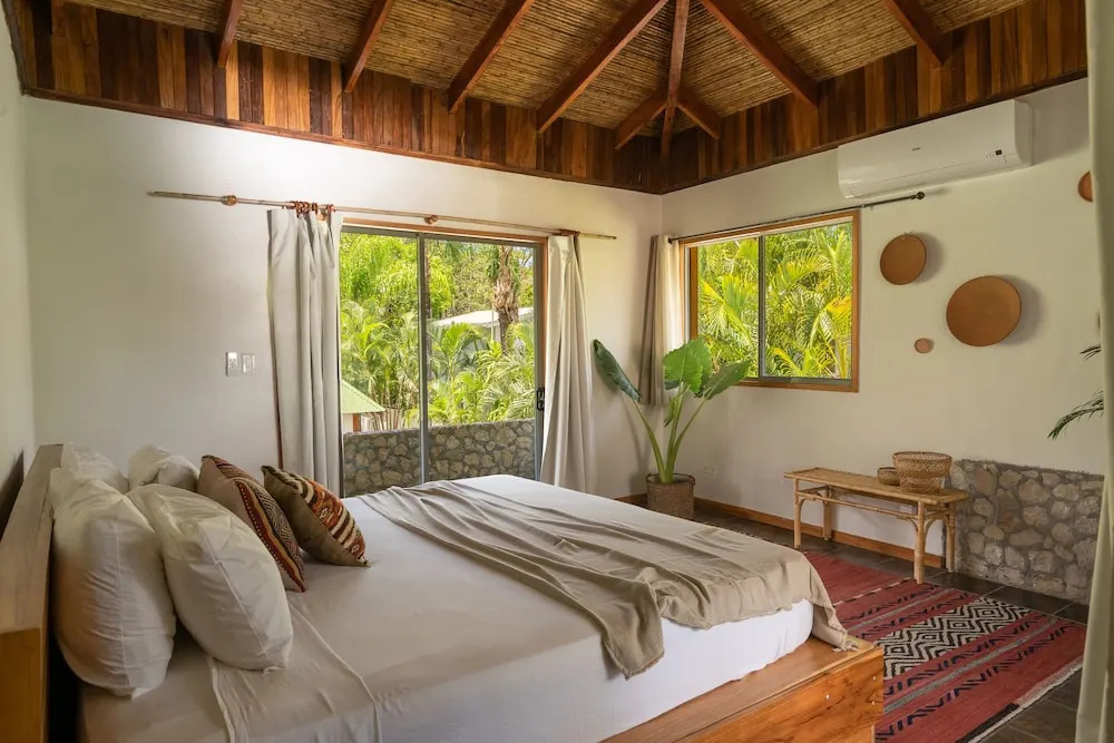 Dream Surf House Avellana