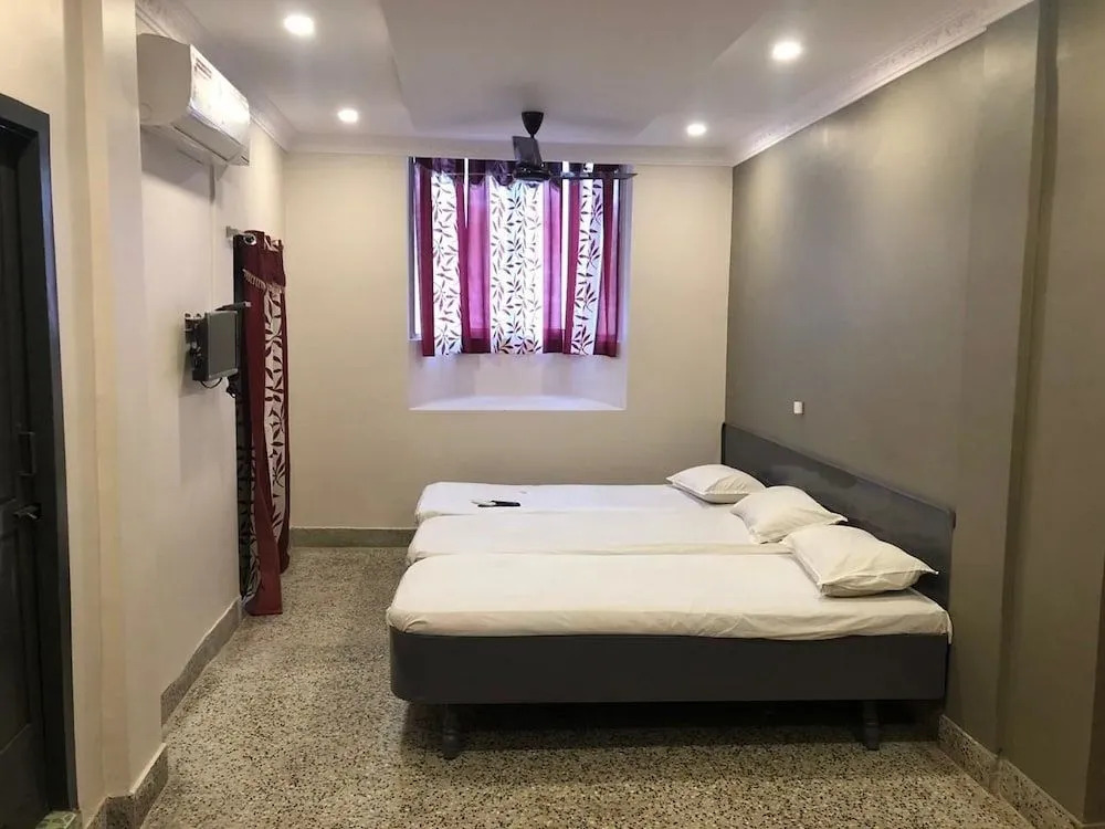 Hotel AKMG