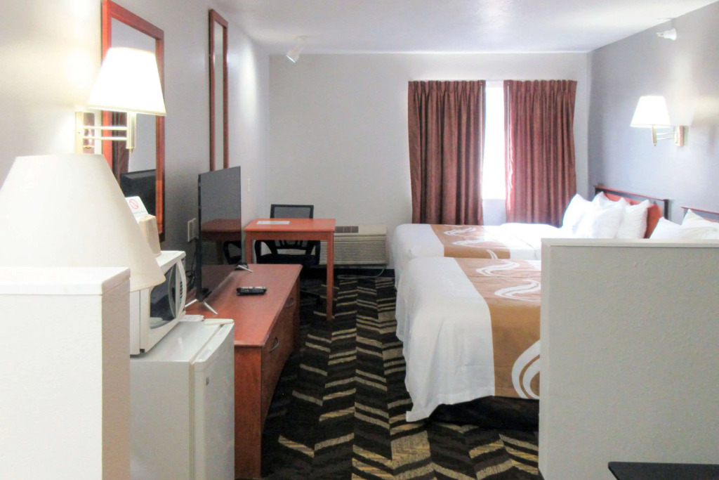 Quality Inn & Suites Salina National Forest Area
