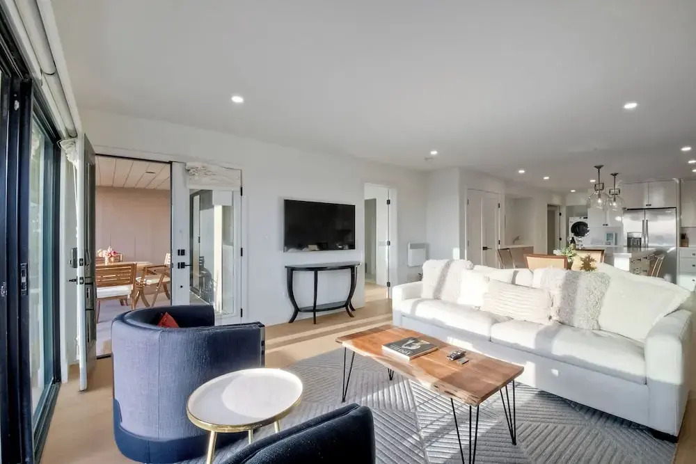 597 S Sierra Avenue - Unit 68