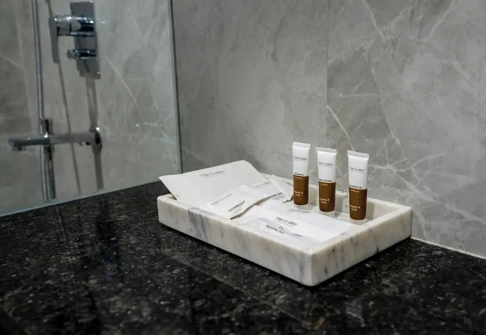 Clarks Inn Suites Agra Near Tajmahal