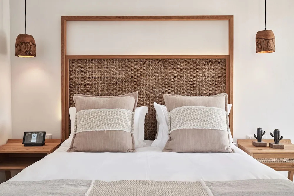 Volcano Luxury Suites Milos