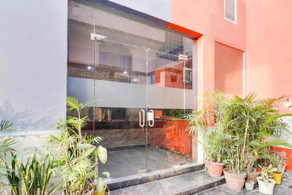 Collection O Maithli Marg Sector 55 Noida