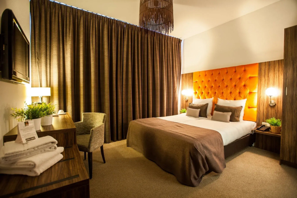 Hotel La Reine