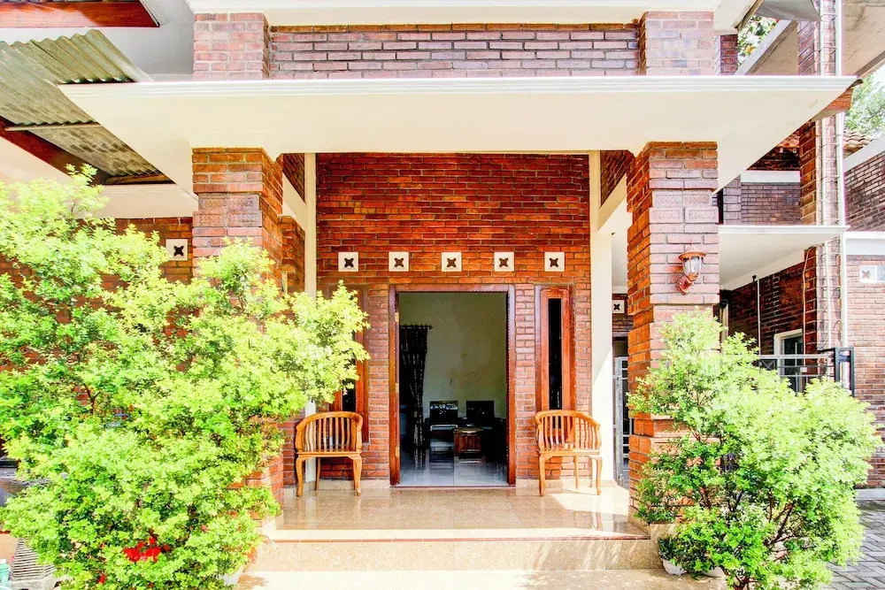 SPOT ON 93819 Homestay Shinta Syariah