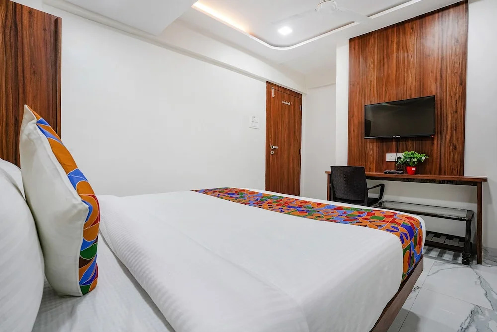 FabHotel New 7 Star