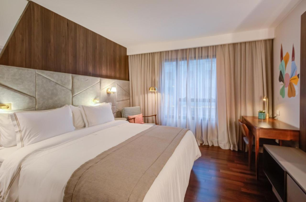 Qoya São Paulo Paulista, Curio Collection by Hilton