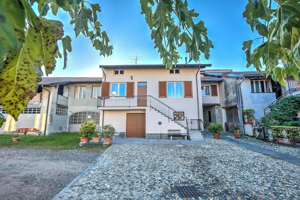 La Valbinella Few Meters From Varese Lake