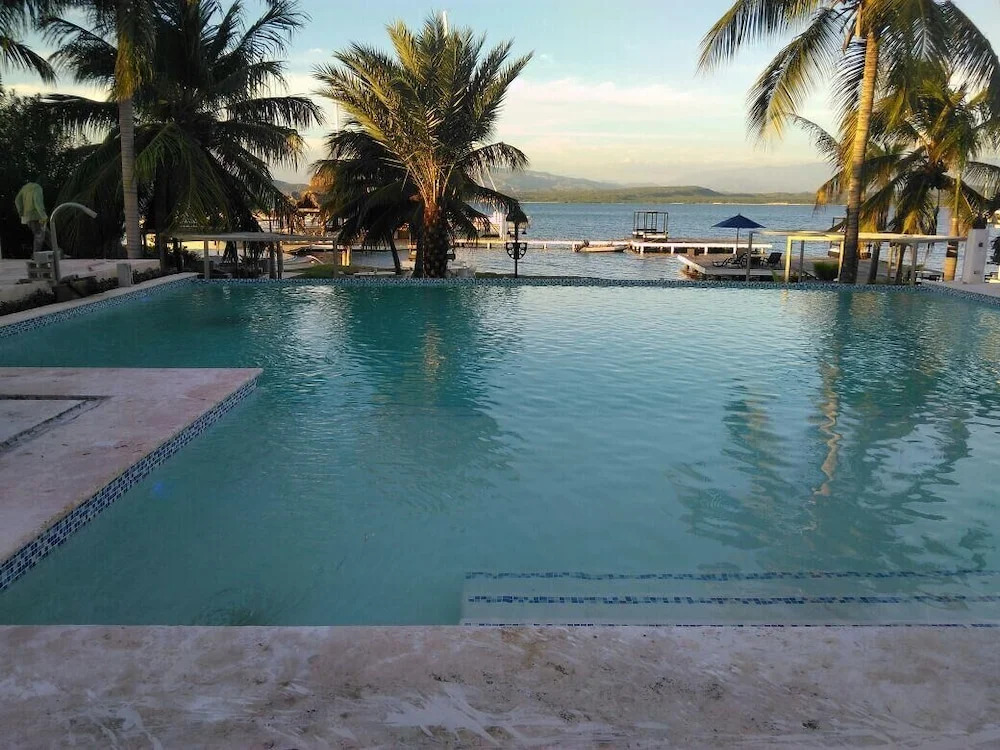 Hotel Salinas