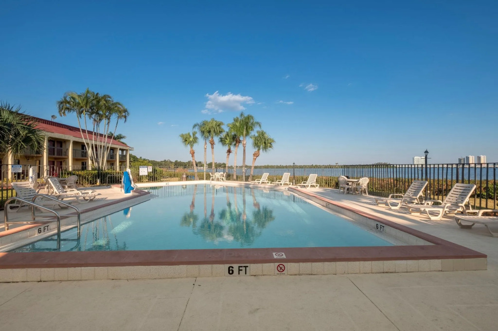 Red Roof Inn Ft Myers