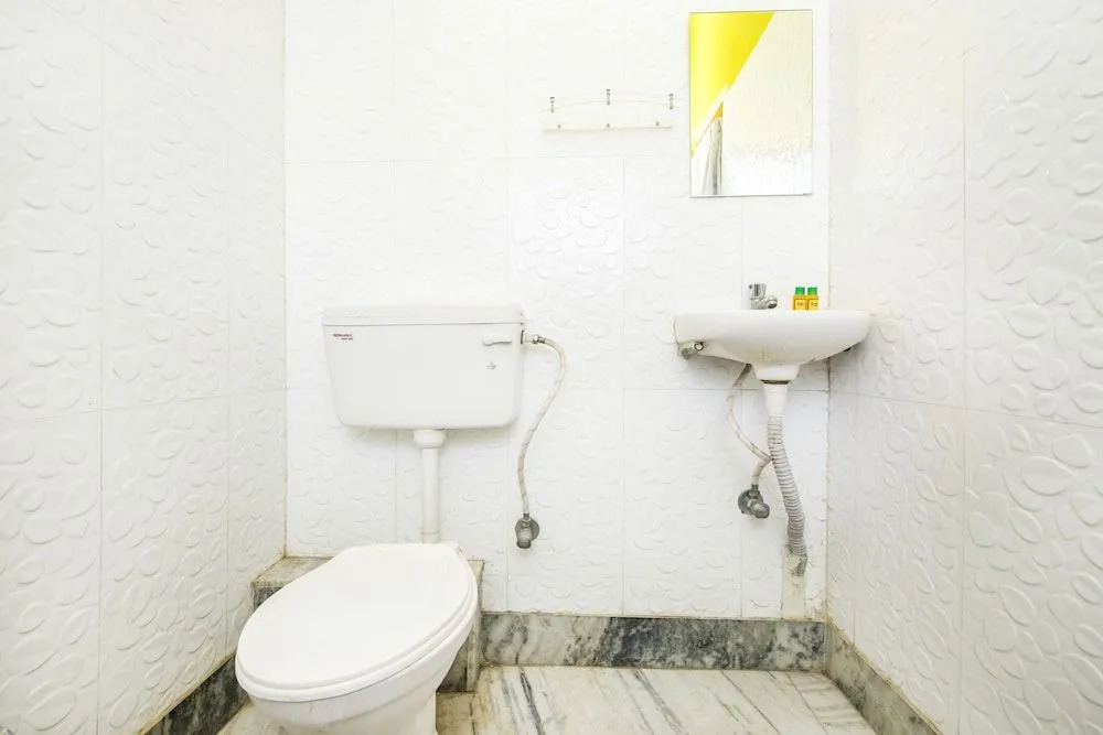 FabHotel Nest