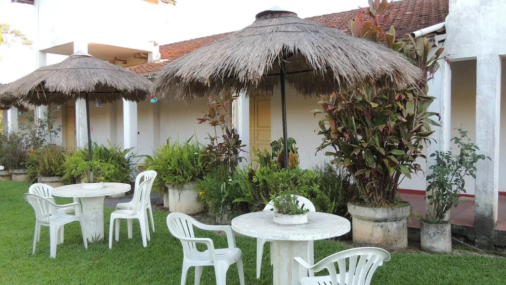 Parque Hotel Morro Azul - a 12 km do Parque dos Dinossauros